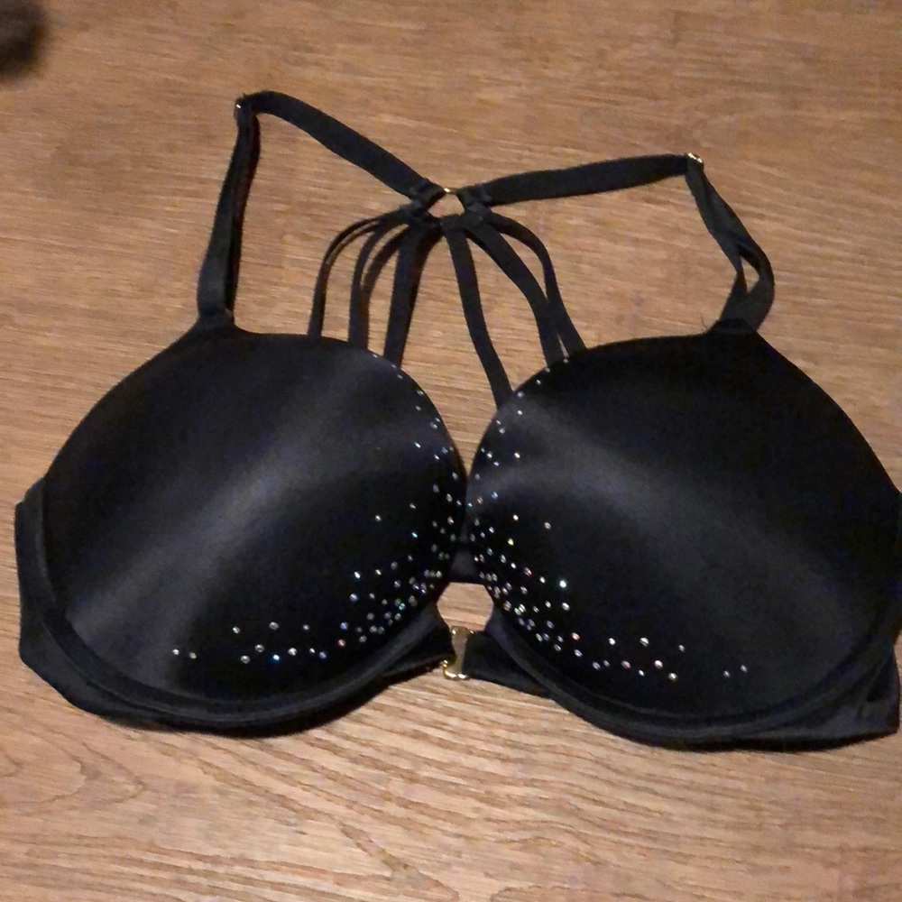 Victoria secrets bombshell plunge